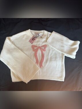 Sincerely Jules Cream Crewneck Sweater with Pink Bow Motif